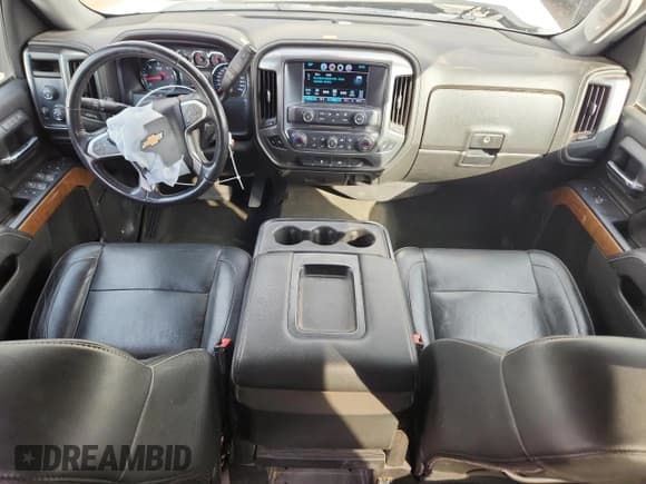 ✅ 2018 Chevrolet Silverado 1500 LTZ • VIN: 3GCUKSEC5JG262474 • Lot: 82337835. Wystawiony na Copart z przebiegiem 109 323 mil. Bezpłatny archiwum sprzedaży aukcyjnych z USA i szczegółowy raport historii pojazdu na DreamBid. Zdjęcie 8.