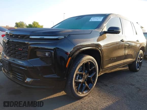 2025 Chevrolet Traverse FWD RS with VIN 1GNERLRS1SJ282512, listed as a IAAI auction lot 43343752 with 567 mi miles and . Bid and sale history available at DreamBid. Image 2.