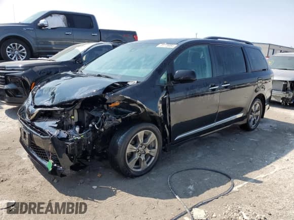 ✅ 2019 Toyota Sienna SE • VIN: 5TDEZ3DCXKS218626 • Лот: 70773084. Опубликован ранее на Copart с пробегом 133 871 миль. Бесплатный доступ к архиву аукционных продаж из США и подробный отчёт об истории автомобиля на DreamBid. Изображение 1.