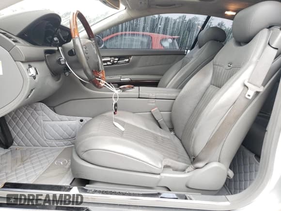 ✅ 2008 Mercedes-Benz CL V12 • VIN: WDDEJ76X98A016094 • Лот: 59963885. Опубликован ранее на Copart с пробегом 120 949 миль. Бесплатный доступ к архиву аукционных продаж из США и подробный отчёт об истории автомобиля на DreamBid. Изображение 7.