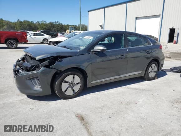 2022 Hyundai Ioniq SE с VIN KMHC75LC4NU282571, выставлен на аукционе Copart как лот 77684944 с пробегом 82 047 миль миль и Списание • Salvage title. История ставок и продаж доступна на DreamBid. Изображение 1.