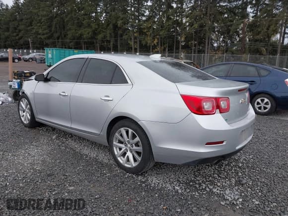✅ 2015 Chevrolet Malibu LTZ • VIN: 1G11F5SL3FF282110 • Lot: 43516279. Listed on IAAI with 131,961 mi. Free auction sales archive from the USA and detailed vehicle history report at DreamBid. Image 3.