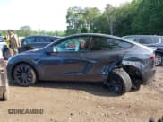 ✅ 2025 Tesla Model Y Performance • VIN: 7SAYGDEF9SF305944 • Lot: 42526978. Wystawiony na IAAI z przebiegiem 1 918 mil. Bezpłatny archiwum sprzedaży aukcyjnych z USA i szczegółowy raport historii pojazdu na DreamBid. Zdjęcie 13.