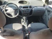 ✅ 2002 Toyota ECHO • VIN: JTDBT123020246501 • Lot: 80723355. Wystawiony na Copart z przebiegiem 218 484 mil. Bezpłatny archiwum sprzedaży aukcyjnych z USA i szczegółowy raport historii pojazdu na DreamBid. Zdjęcie 8.