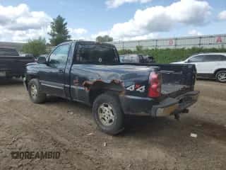 2004 Chevrolet Silverado 1500 Work Truck z VIN 1GCEK14V64Z133889, wystawiony jako Copart lot #67903994 z przebiegiem 118 023 mil mil oraz Czysty tytuł • Clean title. Historia ofert i sprzedaży dostępna na DreamBid. Obrazek 2.