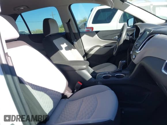 ✅ 2018 Chevrolet Equinox LS • VIN: 3GNAXHEV4JL293643 • Lot: 43682688. Listed on IAAI with 50,554 mi. Free auction sales archive from the USA and detailed vehicle history report at DreamBid. Image 5.