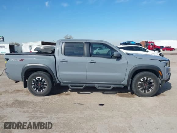 ✅ 2022 Nissan Frontier SV • VIN: 1N6ED1EJ0NN654747 • Lot: 41271819. Wystawiony na IAAI z przebiegiem 51 021 mil. Bezpłatny archiwum sprzedaży aukcyjnych z USA i szczegółowy raport historii pojazdu na DreamBid. Zdjęcie 14.
