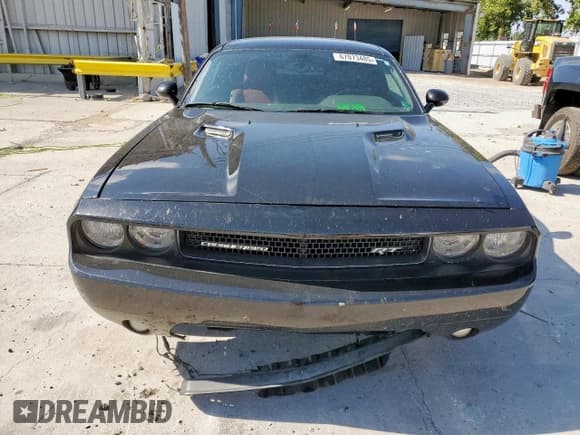 ✅ 2013 Dodge Challenger R/T Classic • VIN: 2C3CDYBT4DH685861 • Lot: 67073485. Wystawiony na Copart z przebiegiem 119 710 mil. Bezpłatny archiwum sprzedaży aukcyjnych z USA i szczegółowy raport historii pojazdu na DreamBid. Zdjęcie 5.