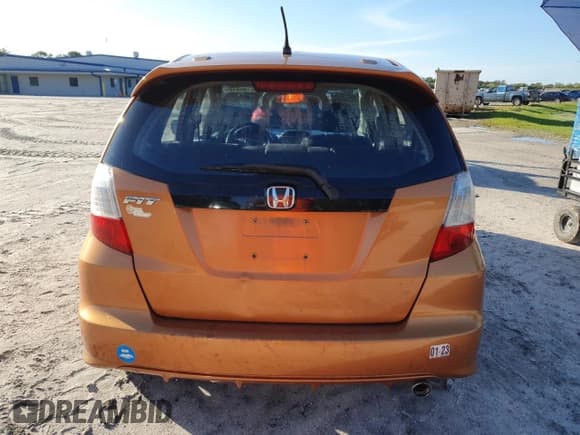 ✅ 2009 Honda Fit Sport • VIN: JHMGE88449S025795 • Лот: 82756415. Опубликован ранее на Copart с пробегом 174 219 миль. Бесплатный доступ к архиву аукционных продаж из США и подробный отчёт об истории автомобиля на DreamBid. Изображение 6.