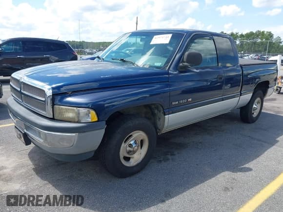 ✅ 2001 Dodge 1500 • VIN: 3B7HC13Z01M516349 • Lot: 42974144. Listed on IAAI with 213,020 mi. Free auction sales archive from the USA and detailed vehicle history report at DreamBid. Image 2.