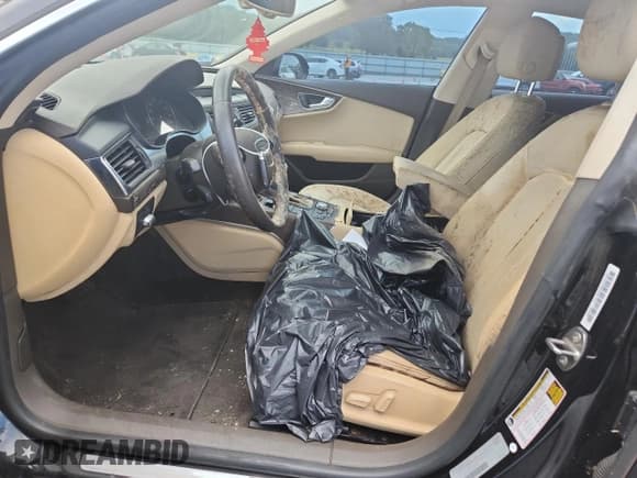 ✅ 2012 Audi A7 Premium Plus • VIN: WAUYGAFC6CN079796 • Lot: 64938775. Wystawiony na Copart z przebiegiem Nie podano. Bezpłatny archiwum sprzedaży aukcyjnych z USA i szczegółowy raport historii pojazdu na DreamBid. Zdjęcie 7.