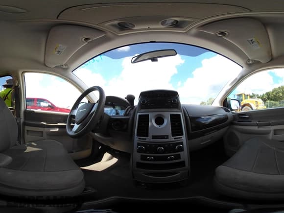 ✅ 2010 Chrysler Town & Country LX • VIN: 2A4RR2D15AR392468 • Lot: 43015328. Wystawiony na IAAI z przebiegiem 165 515 mil. Bezpłatny archiwum sprzedaży aukcyjnych z USA i szczegółowy raport historii pojazdu na DreamBid. Zdjęcie 18.