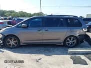 ✅ 2017 Toyota Sienna SE • VIN: 5TDXZ3DC3HS797587 • Lot: 42846571. Listed on IAAI with 154,624 mi. Free auction sales archive from the USA and detailed vehicle history report at DreamBid. Image 14.