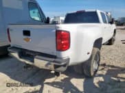 ✅ 2018 Chevrolet Silverado 1500 • VIN: 1GC4CZCY6JF139918 • Lot: 62668235. Wystawiony na Copart z przebiegiem 296 517 mil. Bezpłatny archiwum sprzedaży aukcyjnych z USA i szczegółowy raport historii pojazdu na DreamBid. Zdjęcie 3.