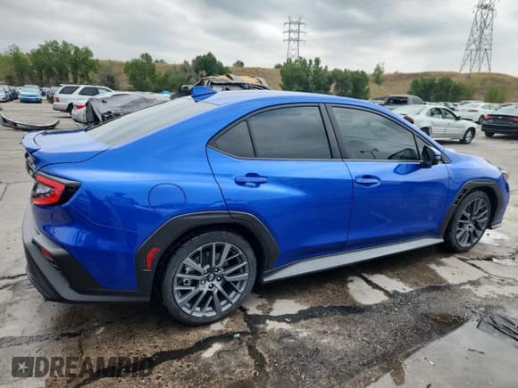 ✅ 2022 Subaru WRX GT • VIN: JF1VBAU6XN8032943 • Lot: 71635305. Listed on Copart with 33,224 mi. Free auction sales archive from the USA and detailed vehicle history report at DreamBid. Image 3.