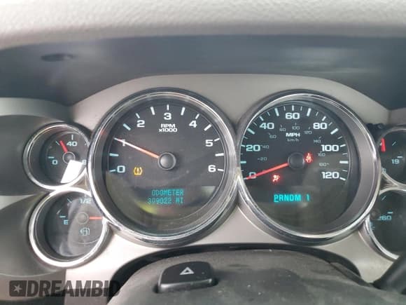 ✅ 2009 GMC Sierra 1500 • VIN: 1GTHC44K79E142956 • Лот: 80669944. Опубликован ранее на Copart с пробегом 309 022 миль. Бесплатный доступ к архиву аукционных продаж из США и подробный отчёт об истории автомобиля на DreamBid. Изображение 9.