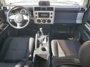 ✅ 2008 Toyota FJ Cruiser • VIN: JTEZU11F68K007972 • Lot: 68373415. Wystawiony na Copart z przebiegiem 119 401 mil. Bezpłatny archiwum sprzedaży aukcyjnych z USA i szczegółowy raport historii pojazdu na DreamBid. Zdjęcie 8.