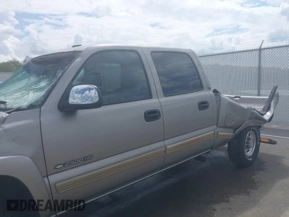 ✅ 2002 Chevrolet Silverado 2500HD LS • VIN: 1GCHK23G22F211590 • Лот: 42109954. Опубликован ранее на IAAI с пробегом 31 098 миль. Бесплатный доступ к архиву аукционных продаж из США и подробный отчёт об истории автомобиля на DreamBid. Изображение 6.