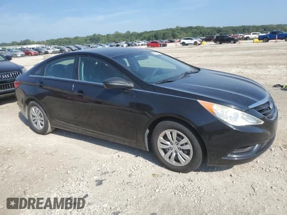 ✅ 2011 Hyundai Sonata GLS • VIN: 5NPEB4AC0BH155752 • Lot: 69568804. Listed on Copart with 200,184 mi. Free auction sales archive from the USA and detailed vehicle history report at DreamBid. Image 4.