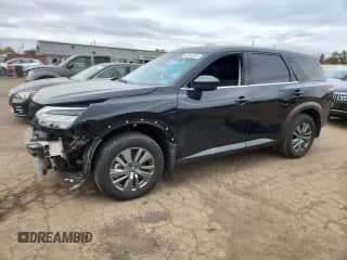 ✅ 2024 Nissan Pathfinder S • VIN: 5N1DR3AC9RC295348 • Lot: 90363095. Wystawiony na Copart z przebiegiem Nie podano. Bezpłatny archiwum sprzedaży aukcyjnych z USA i szczegółowy raport historii pojazdu na DreamBid. Zdjęcie 1.