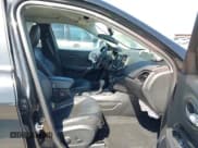 ✅ 2020 Jeep Cherokee Limited • VIN: 1C4PJMDX1LD611565 • Lot: 43510965. Wystawiony na IAAI z przebiegiem 92 222 mil. Bezpłatny archiwum sprzedaży aukcyjnych z USA i szczegółowy raport historii pojazdu na DreamBid. Zdjęcie 5.