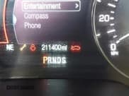 ✅ 2015 Lincoln MKC • VIN: 5LMCJ2A98FUJ10789 • Lot: 42368545. Wystawiony na IAAI z przebiegiem 211 400 mil. Bezpłatny archiwum sprzedaży aukcyjnych z USA i szczegółowy raport historii pojazdu na DreamBid. Zdjęcie 15.