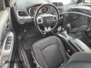 ✅ 2019 Dodge Journey SE • VIN: 3C4PDCBG2KT773105 • Lot: 82003935. Wystawiony na Copart z przebiegiem 171 700 mil. Bezpłatny archiwum sprzedaży aukcyjnych z USA i szczegółowy raport historii pojazdu na DreamBid. Zdjęcie 8.