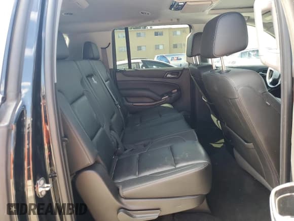 ✅ 2018 Chevrolet Suburban LT • VIN: 1GNSKHKC2JR356656 • Lot: 71422214. Wystawiony na Copart z przebiegiem 58 970 mil. Bezpłatny archiwum sprzedaży aukcyjnych z USA i szczegółowy raport historii pojazdu na DreamBid. Zdjęcie 11.