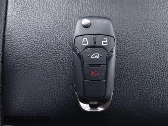 ✅ 2024 Ford Transit Cargo • VIN: 1FTBR1C82RKB55379 • Lot: 43710303. Wystawiony na IAAI z przebiegiem 11 400 mil. Bezpłatny archiwum sprzedaży aukcyjnych z USA i szczegółowy raport historii pojazdu na DreamBid. Zdjęcie 11.