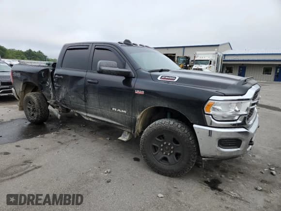 ✅ 2021 Ram 2500 Tradesman • VIN: 3C6UR5CJ4MG654825 • Lot: 70721465. Wystawiony na Copart z przebiegiem 54 606 mil. Bezpłatny archiwum sprzedaży aukcyjnych z USA i szczegółowy raport historii pojazdu na DreamBid. Zdjęcie 4.
