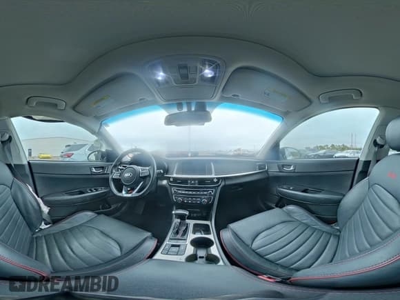 ✅ 2019 Kia Optima SX • VIN: 5XXGW4L22KG323758 • Lot: 43458308. Wystawiony na IAAI z przebiegiem 132 841 mil. Bezpłatny archiwum sprzedaży aukcyjnych z USA i szczegółowy raport historii pojazdu na DreamBid. Zdjęcie 18.