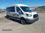 ✅ 2019 Ford Transit • VIN: 1FTYE2CM4KKB72778 • Lot: 43413710. Wystawiony na IAAI z przebiegiem 75 462 mil. Bezpłatny archiwum sprzedaży aukcyjnych z USA i szczegółowy raport historii pojazdu na DreamBid. Zdjęcie 1.