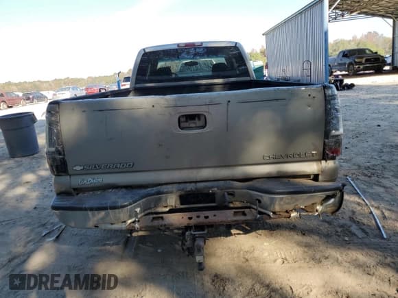 ✅ 2003 Chevrolet Silverado 1500 LS • VIN: 1GCEC19V63E343436 • Lot: 93076045. Listed on Copart with 141,987 mi. Free auction sales archive from the USA and detailed vehicle history report at DreamBid. Image 6.