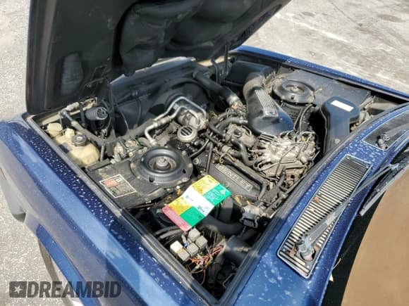 ✅ 1989 Bentley Mulsanne • VIN: SCBZS02B3KCX25578 • Lot: 66986435. Wystawiony na Copart z przebiegiem 117 772 mil. Bezpłatny archiwum sprzedaży aukcyjnych z USA i szczegółowy raport historii pojazdu na DreamBid. Zdjęcie 11.