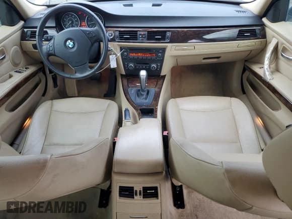 ✅ 2009 BMW 3 Series 328i • VIN: WBAPH57589NL76836 • Лот: 92756885. Опубликован ранее на Copart с пробегом 155 870 миль. Бесплатный доступ к архиву аукционных продаж из США и подробный отчёт об истории автомобиля на DreamBid. Изображение 8.