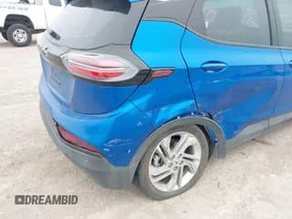 ✅ 2023 Chevrolet Bolt EV 1LT • VIN: 1G1FW6S08P4115045 • Lot: 42326150. Wystawiony na IAAI z przebiegiem 42 357 mil. Bezpłatny archiwum sprzedaży aukcyjnych z USA i szczegółowy raport historii pojazdu na DreamBid. Zdjęcie 6.