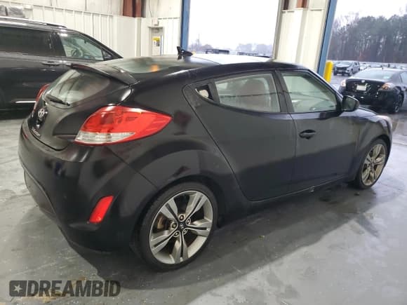 ✅ 2012 Hyundai Veloster w/Gray Int • VIN: KMHTC6AD5CU032380 • Lot: 83985464. Wystawiony na Copart z przebiegiem 107 715 mil. Bezpłatny archiwum sprzedaży aukcyjnych z USA i szczegółowy raport historii pojazdu na DreamBid. Zdjęcie 3.