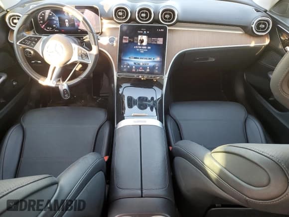 ✅ 2022 Mercedes-Benz C 300 • VIN: W1KAF4GB9NR008009 • Лот: 86316735. Опубликован ранее на Copart с пробегом 61 082 миль. Бесплатный доступ к архиву аукционных продаж из США и подробный отчёт об истории автомобиля на DreamBid. Изображение 8.