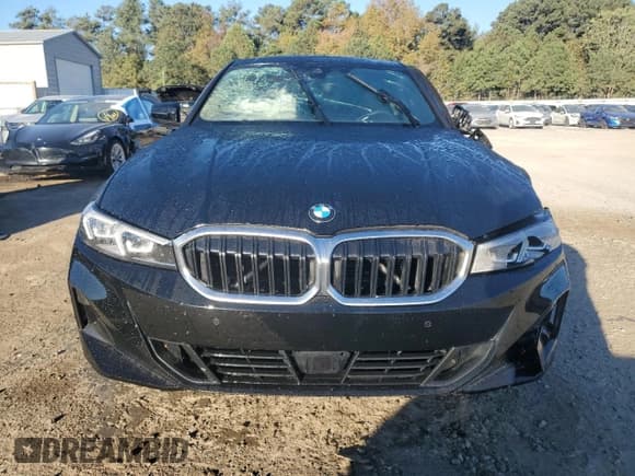 ✅ 2025 BMW 3 Series 330i • VIN: 3MW69CW01S8F10470 • Lot: 86663835. Listed on Copart with Not provided. Free auction sales archive from the USA and detailed vehicle history report at DreamBid. Image 5.