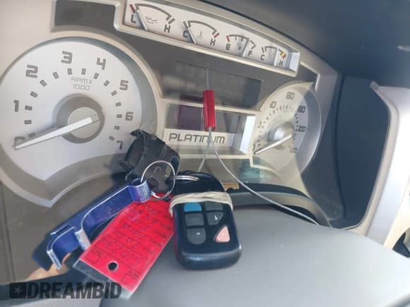 ✅ 2010 Ford F-150 XL • VIN: 1FTFW1CV3AFC56489 • Lot: 43645887. Wystawiony na IAAI z przebiegiem 167 245 mil. Bezpłatny archiwum sprzedaży aukcyjnych z USA i szczegółowy raport historii pojazdu na DreamBid. Zdjęcie 11.