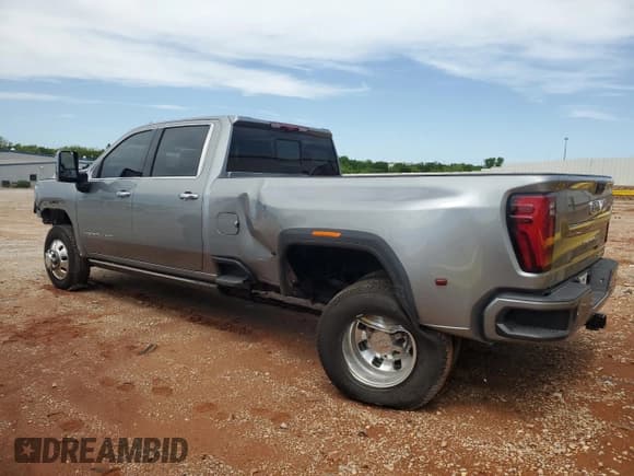 ✅ 2025 GMC Sierra 3500 • VIN: 1GT4UYEY3SF232045 • Lot: 53202065. Wystawiony na Copart z przebiegiem Nie podano. Bezpłatny archiwum sprzedaży aukcyjnych z USA i szczegółowy raport historii pojazdu na DreamBid. Zdjęcie 2.