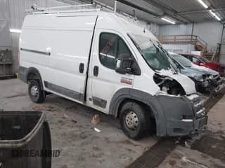 ✅ 2014 Ram ProMaster Cargo • VIN: 3C6TRVCG4EE101220 • Lot: 41323764. Wystawiony na IAAI z przebiegiem 270 810 mil. Bezpłatny archiwum sprzedaży aukcyjnych z USA i szczegółowy raport historii pojazdu na DreamBid. Zdjęcie 1.