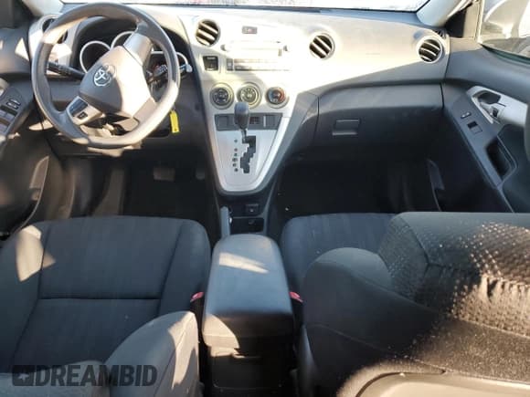 ✅ 2012 Toyota Matrix S • VIN: 2T1LE4EE8CC021618 • Lot: 88866355. Wystawiony na Copart z przebiegiem 82 863 mil. Bezpłatny archiwum sprzedaży aukcyjnych z USA i szczegółowy raport historii pojazdu na DreamBid. Zdjęcie 8.