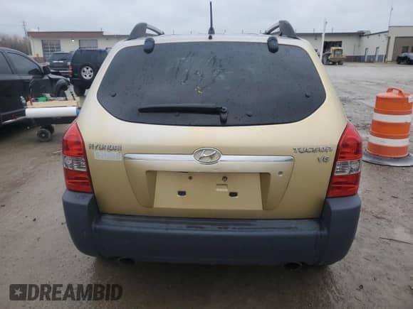 ✅ 2005 Hyundai Tucson GLS • VIN: KM8JN12D15U134636 • Lot: 85911084. Wystawiony na Copart z przebiegiem 178 615 mil mil. Skorzystaj z bezpłatnego archiwum sprzedaży aukcyjnych z USA i zobacz szczegółowy raport historii pojazdu na DreamBid. Zdjęcie 6.