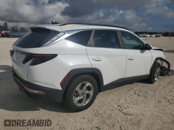 ✅ 2022 Hyundai Tucson SEL • VIN: 5NMJB3AE4NH038493 • Lot: 71890114. Wystawiony na Copart z przebiegiem 29 871 mil. Bezpłatny archiwum sprzedaży aukcyjnych z USA i szczegółowy raport historii pojazdu na DreamBid. Zdjęcie 3.