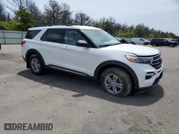 ✅ 2024 Ford Explorer XLT • VIN: 1FMSK8DH9RGA19664 • Lot: 58296695. Wystawiony na Copart z przebiegiem 14 568 mil. Bezpłatny archiwum sprzedaży aukcyjnych z USA i szczegółowy raport historii pojazdu na DreamBid. Zdjęcie 4.