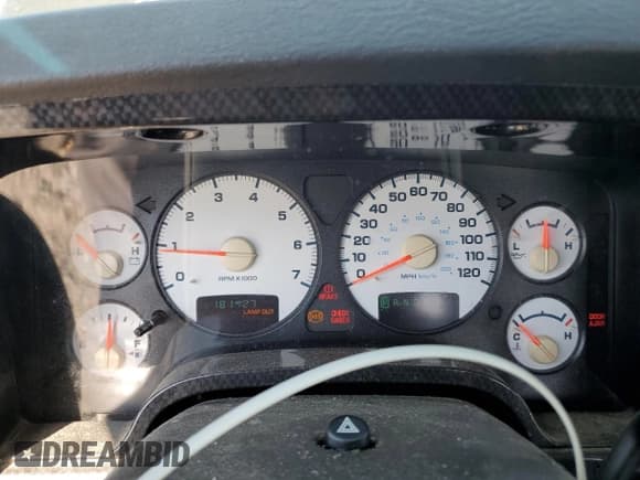 ✅ 2004 Dodge 1500 SLT • VIN: 1D7HA18D24J142143 • Лот: 68744024. Опубликован ранее на Copart с пробегом 181 427 миль. Бесплатный доступ к архиву аукционных продаж из США и подробный отчёт об истории автомобиля на DreamBid. Изображение 9.