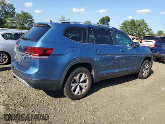 ✅ 2019 Volkswagen Atlas SE • VIN: 1V2UR2CA9KC549977 • Lot: 81430715. Wystawiony na Copart z przebiegiem 70 749 mil. Bezpłatny archiwum sprzedaży aukcyjnych z USA i szczegółowy raport historii pojazdu na DreamBid. Zdjęcie 3.