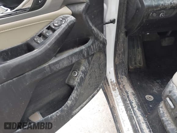 ✅ 2022 Chevrolet Traverse LT Cloth • VIN: 1GNERGKWXNJ136165 • Lot: 42831609. Listed on IAAI with 95,319 mi. Free auction sales archive from the USA and detailed vehicle history report at DreamBid. Image 6.