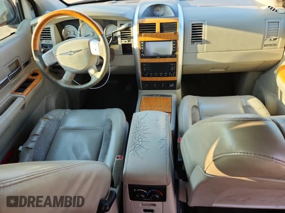 ✅ 2008 Chrysler Aspen Limited • VIN: 1A8HX58238F111046 • Lot: 80133615. Wystawiony na Copart z przebiegiem 278 294 mil. Bezpłatny archiwum sprzedaży aukcyjnych z USA i szczegółowy raport historii pojazdu na DreamBid. Zdjęcie 8.